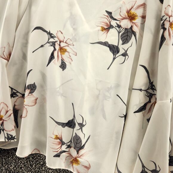 Soprano Floral Blouse - White and Pink - Picture 3 of 7